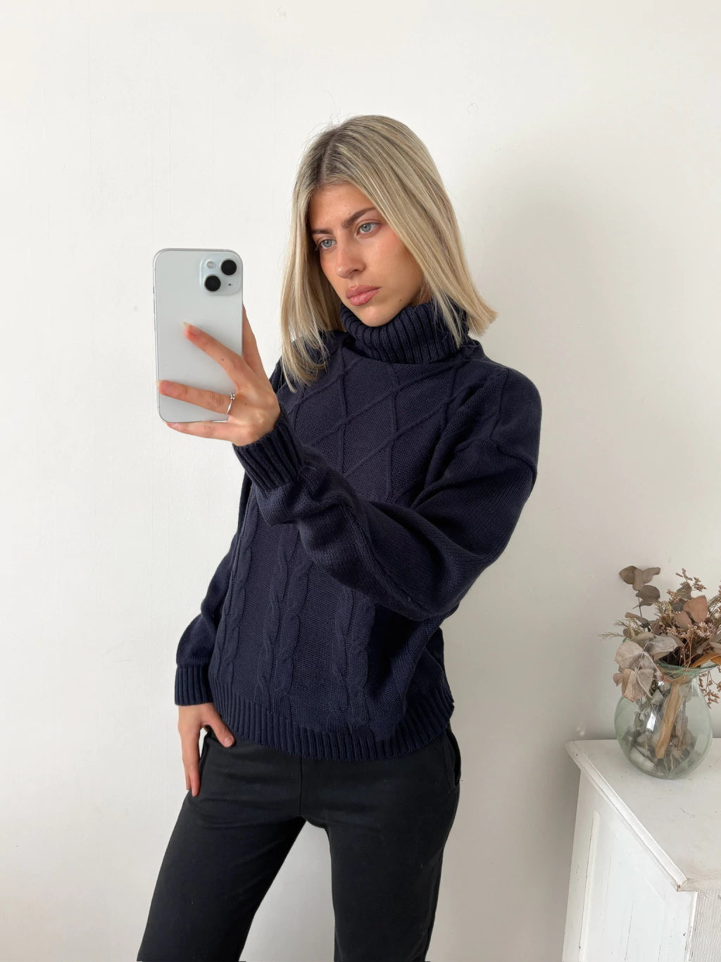 Sweater Cable