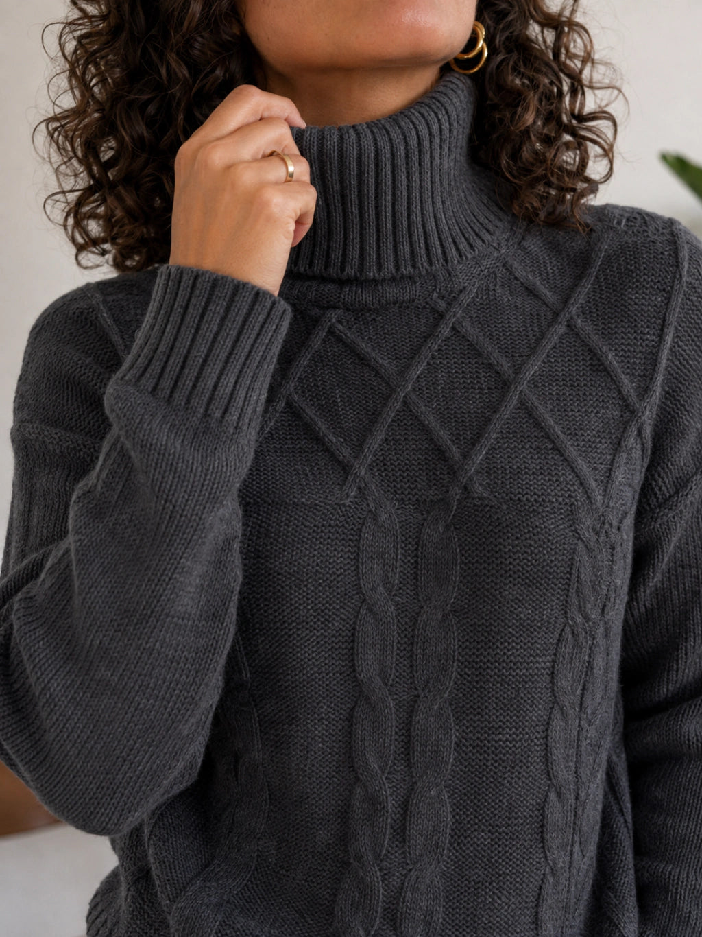 Sweater Cable