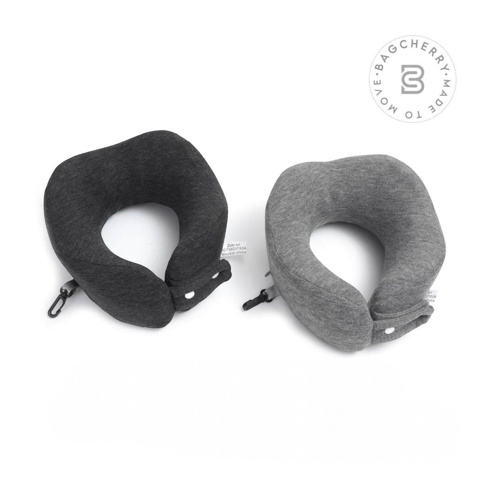 Mumma Accesorios de Moda memory foam travel neck pillows in dark grey and black with removable covers